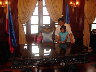 March 12: Sir Jojo with Emae and Patricia at the former table of President Marcos where he declared Martial Law in 1971.