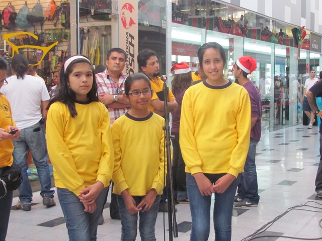 [CORO%2520UNAP%252CCORO%2520VOCES%2520BLANCAS%2520Y%2520CORO%2520JUVENIL%2520%252812%2529%255B2%255D.jpg]