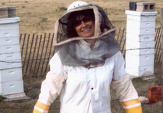 [Beekeeper%2520crop%255B4%255D.jpg]