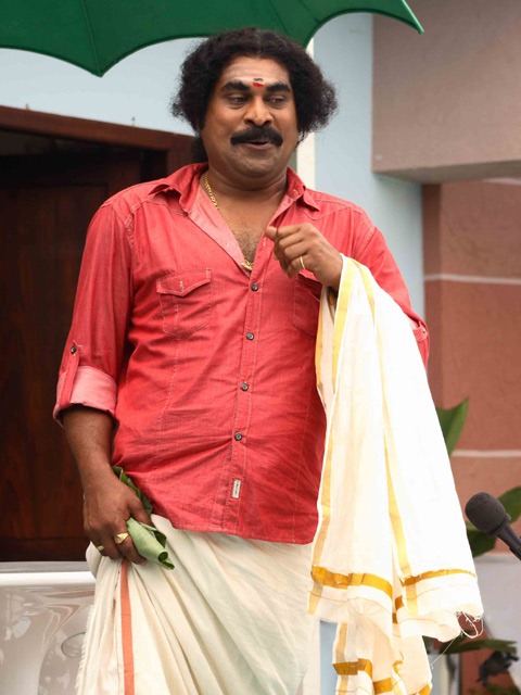 [Padmasree%2520Bharath%2520Dr.%2520Saroj%2520Kumar%2520%2520still4%255B2%255D.jpg]