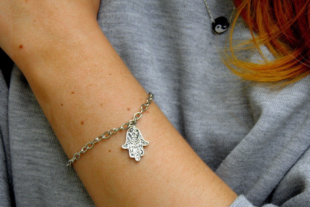 [DIXI-HAMSA-HAND5.jpg]