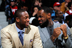 lebron james nba 120105 mia at atl 02 King James Home and Away Nike LeBron 9 Shoes in Action