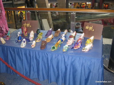 Exposició indumentària Saler_20120221_020.JPG