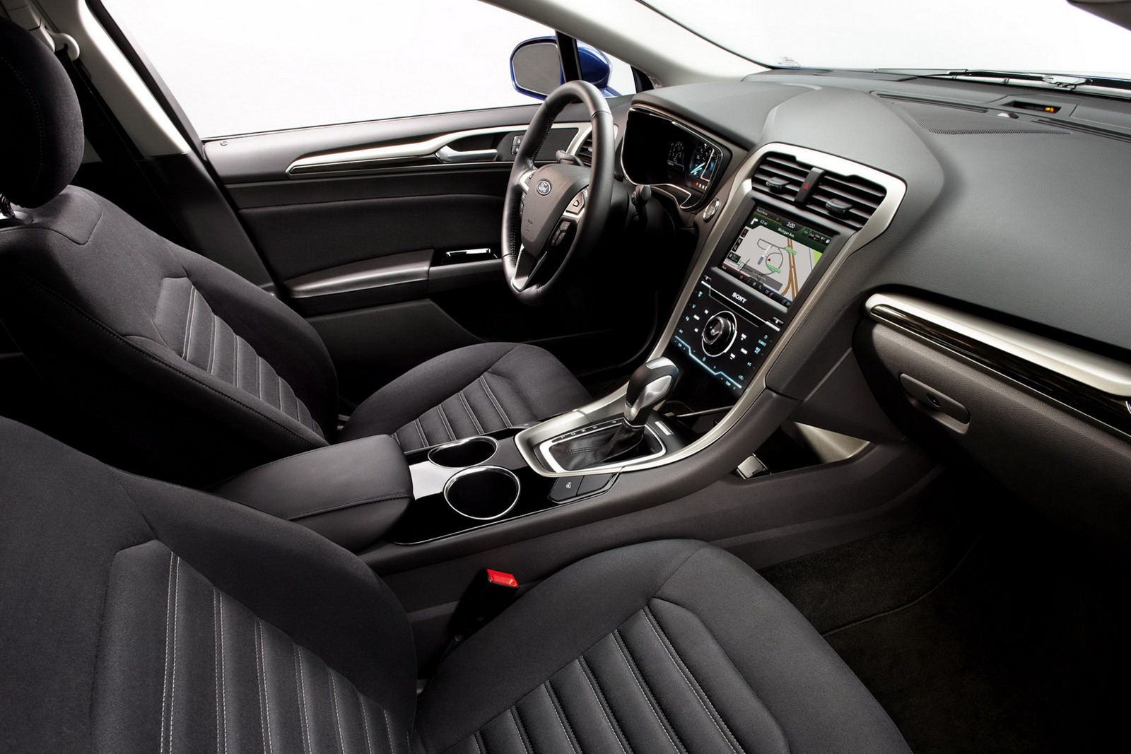 [2013-Ford-Fusion-Hybrid-7%255B2%255D.jpg]