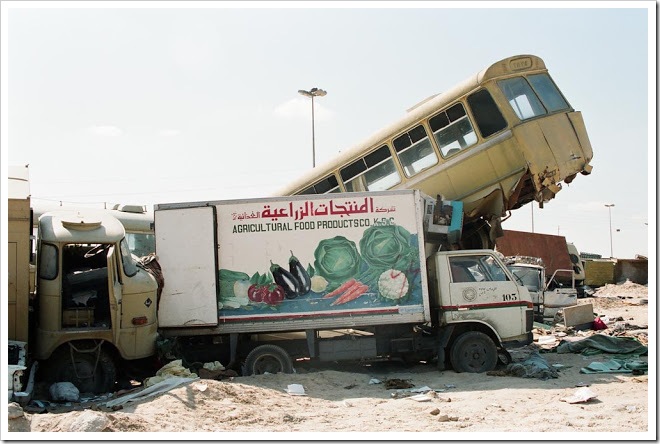 Kuwait-invasion-Highway-of-Death-4116