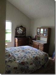 19 second upstairs bedroom