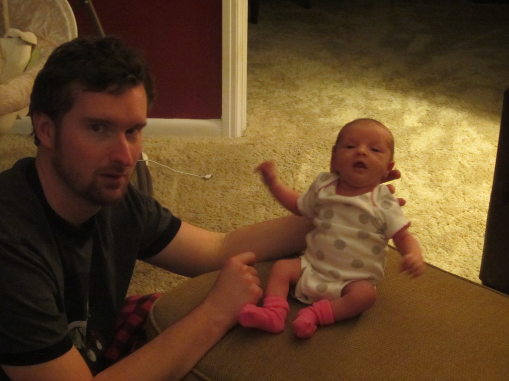 [Zoey-sitting-up34.jpg]