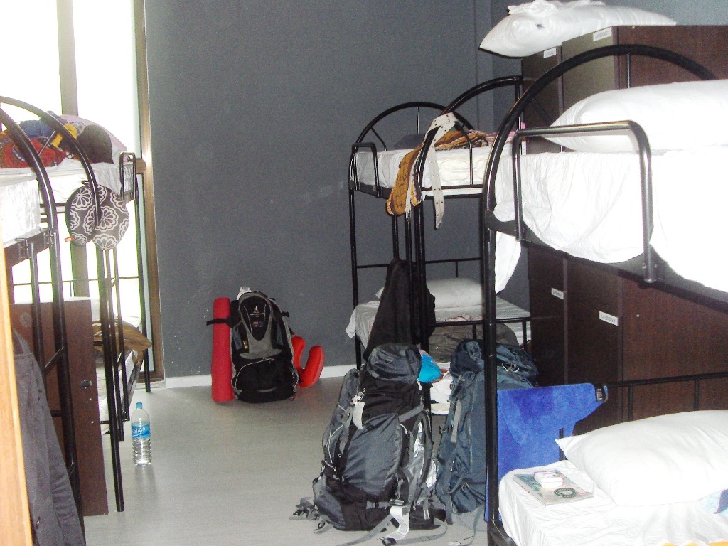[hostel-dorm4.jpg]