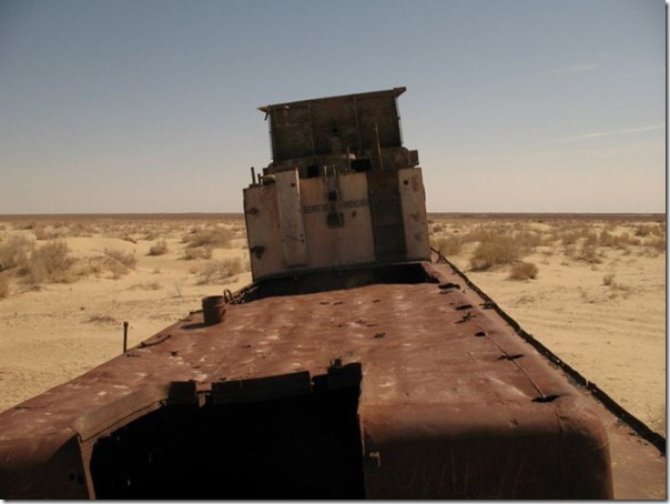 Navios abandonados de Mar de Aral (17)