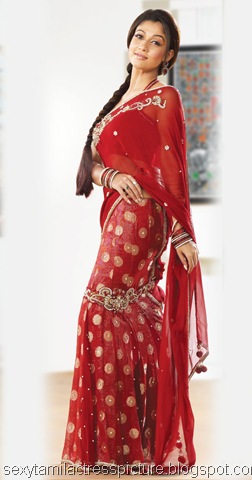 [nayanthara-wearing-saree-without-blouse-stills%255B4%255D.jpg]