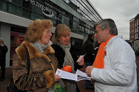 2010 02 13 Publieksactie centrum met Charlie Aptroot 037.jpg 2010 02 13 Publieksactie centrum met Charlie Aptroot 037.jpg