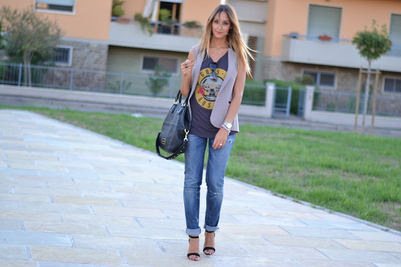 Primark, Guns' N Roses, Guns' N Roses Tank, Diesel, Diesel Jeans, Dior Zeli Sunglasses, Primark Sandals, Primark Shoes, Revlon, Red Lips