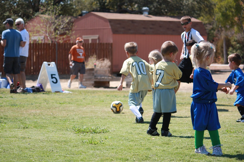 [Jacks%2520First%2520Soccer%2520Game%2520008%255B4%255D.jpg]