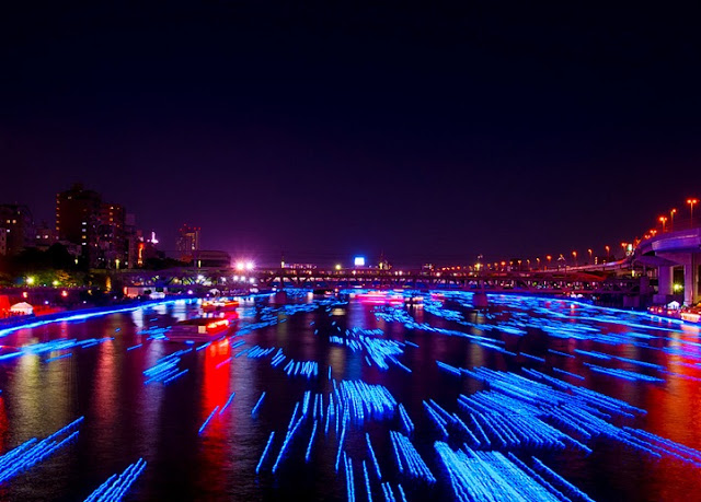 tokyo-hotaru-05-terapixel.jpg
