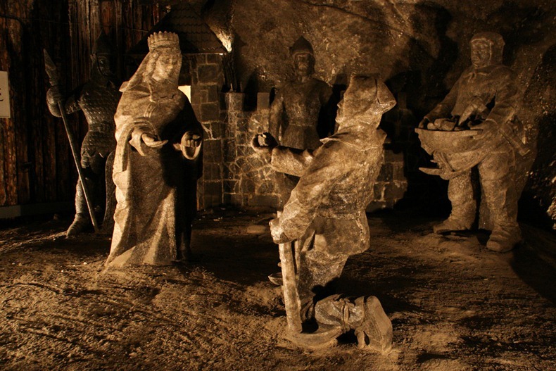 Fanscinantni rudnik soli koji je dom najvećoj podzemnoj crkvi na svijetu Wieliczka-salt-mine-8%25255B2%25255D
