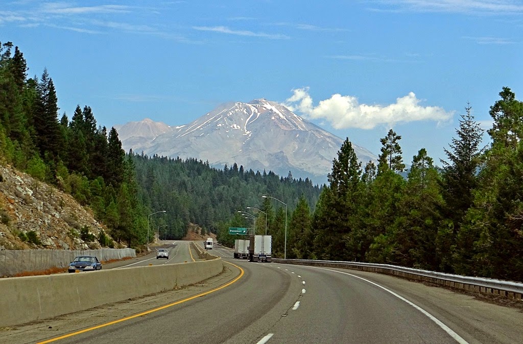 [Drive-to-Mt.-Shasta-0205.jpg]