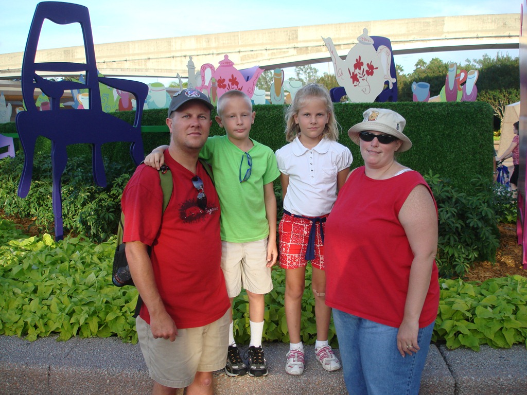 [October%25202008%2520Disney%2520183%255B3%255D.jpg]