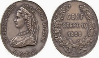 Medalla húngara que conmemora la muerte de su amada reina Ersébet. Medalla húngara que conmemora la muerte de su amada reina Ersébet.