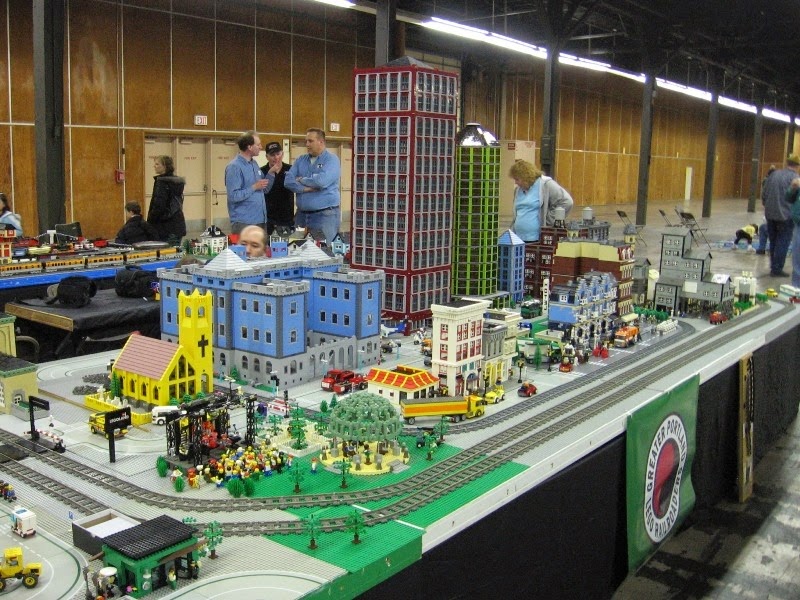 [IMG_0168-Greater-Portland-Lego-Railr%255B1%255D.jpg]