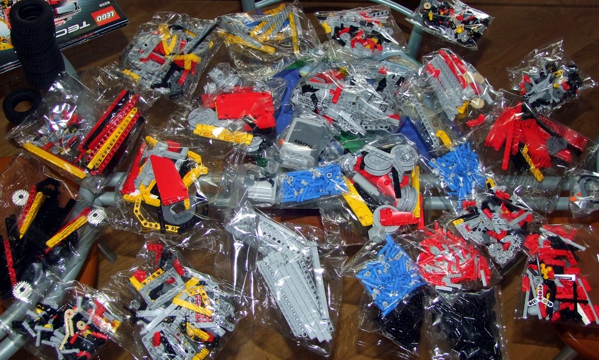 [Lego-8258-Truck-Review-Parts%255B3%255D.jpg]