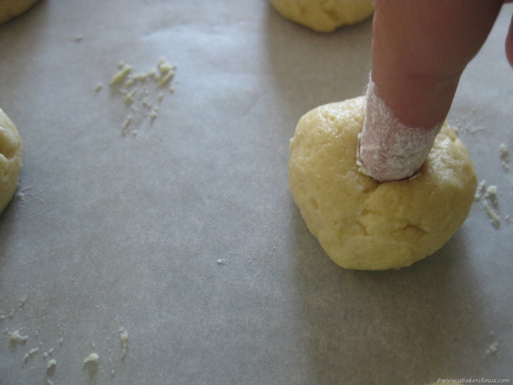 [floured%2520finger%2520in%2520cookie%2520dough%255B7%255D.jpg]