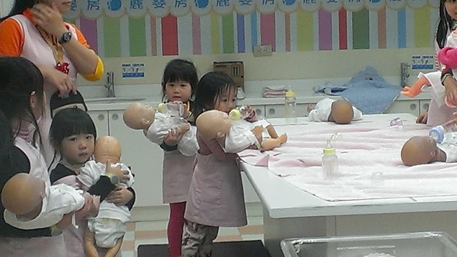 大軒、小瑄在BabyBoss 職業體驗任意城