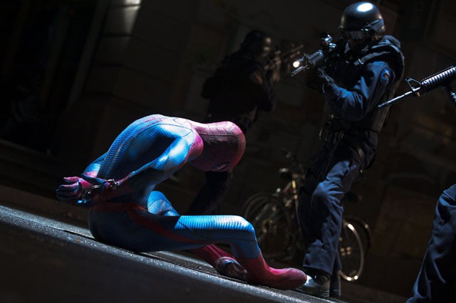 the-amazing-spider-man-andrew-garfield-image_small