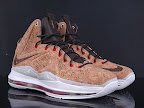 nike lebron 10 gr cork championship 11 01 @KingJames Wears NSWs Nike LeBron X Cork Off the Court