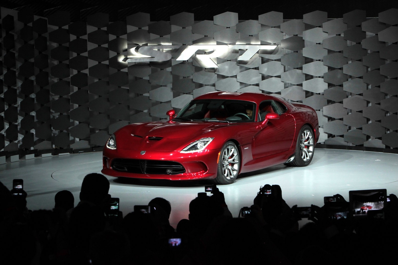 [2013-SRT-Viper-6%255B2%255D%255B2%255D.jpg]