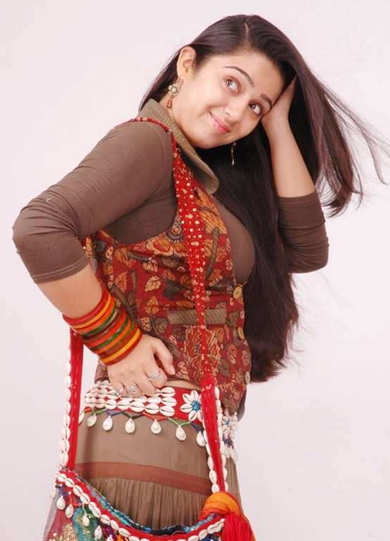 [charmi_pic%2520spicy%255B3%255D.jpg]