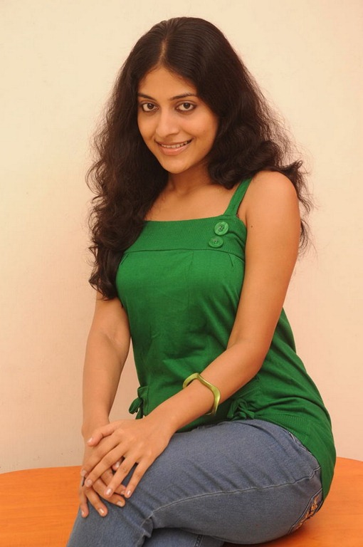 [Mohana-new-hot-photoshoot-still3.jpg]