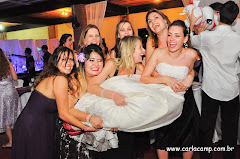 Fotos do evento Carol e Tiago. Foto numero 3124. Fotografia (fotografias) das fotógrafas profissionais Carla Camp e Vivi Peres, de São Paulo, SP, que, usando o fotojornalismo, fazem fotos de casamento (fotografia de casamento), fotos infantil (fotografia de crianças), fotos corportativas (fotografia empresarial), fotos de 15 anos (fotografia de 15 anos), fotos de bodas (fotografia de bodas), fotos de grávidas (fotografia de gestantes), fotos de aniversários (fotografia de aniversário), fotos de eventos sociais, foto autoral, fotos de família, fotos de festas e ensaios fotográficos. fotos casamento são paulo de sao video sp filmagem para noivas sampa 15 anos festa infantil crianças aniversario infantis foto videos e vídeo aniversário modelos convites imagens penteados gravida kits