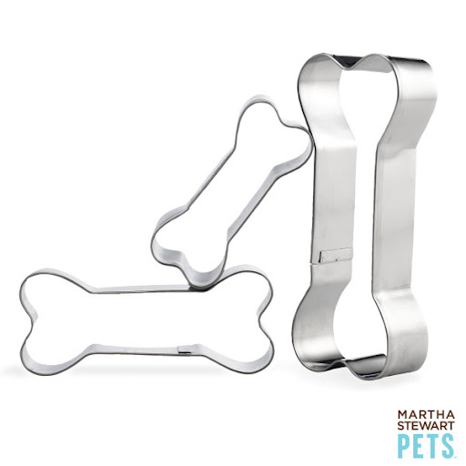 It just wouldn't be Martha without some home cooking, would it? You'll get dog-bone biscuit cutters in three sizes -- recipe included! It just wouldn't be Martha without some home cooking, would it? You'll get dog-bone biscuit cutters in three sizes -- recipe included!