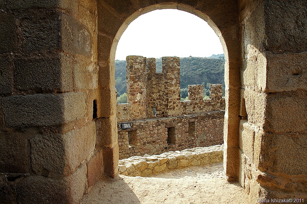 [28%2520Gl%25C3%25B3ria%2520Ishizaka%2520-%2520Vila%2520Nova%2520de%2520Barquinha%2520-%2520castelo%2520de%2520almourol%255B7%255D.jpg]