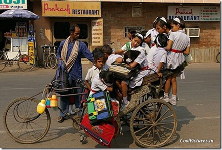school-bus-in-india-funny