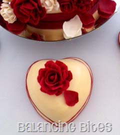 [Red%2520rose%2520heart%2520cake%2520copy%255B14%255D.jpg]