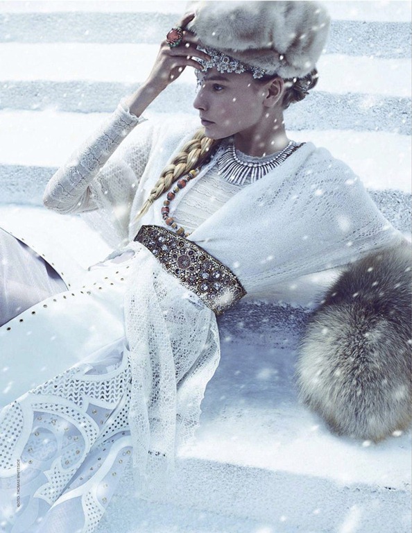 [tatler-rus-dec2011-1%255B3%255D.jpg]