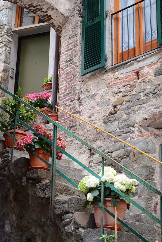 corniglia stairwell corniglia stairwell