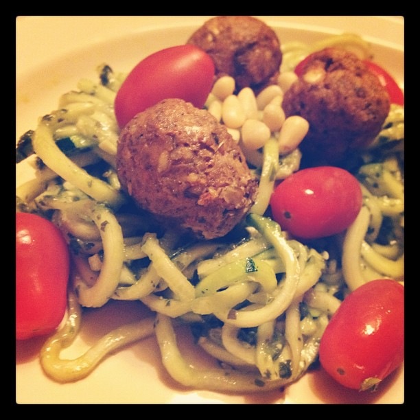 [nut%2520ball-a-roos%255B3%255D.jpg]