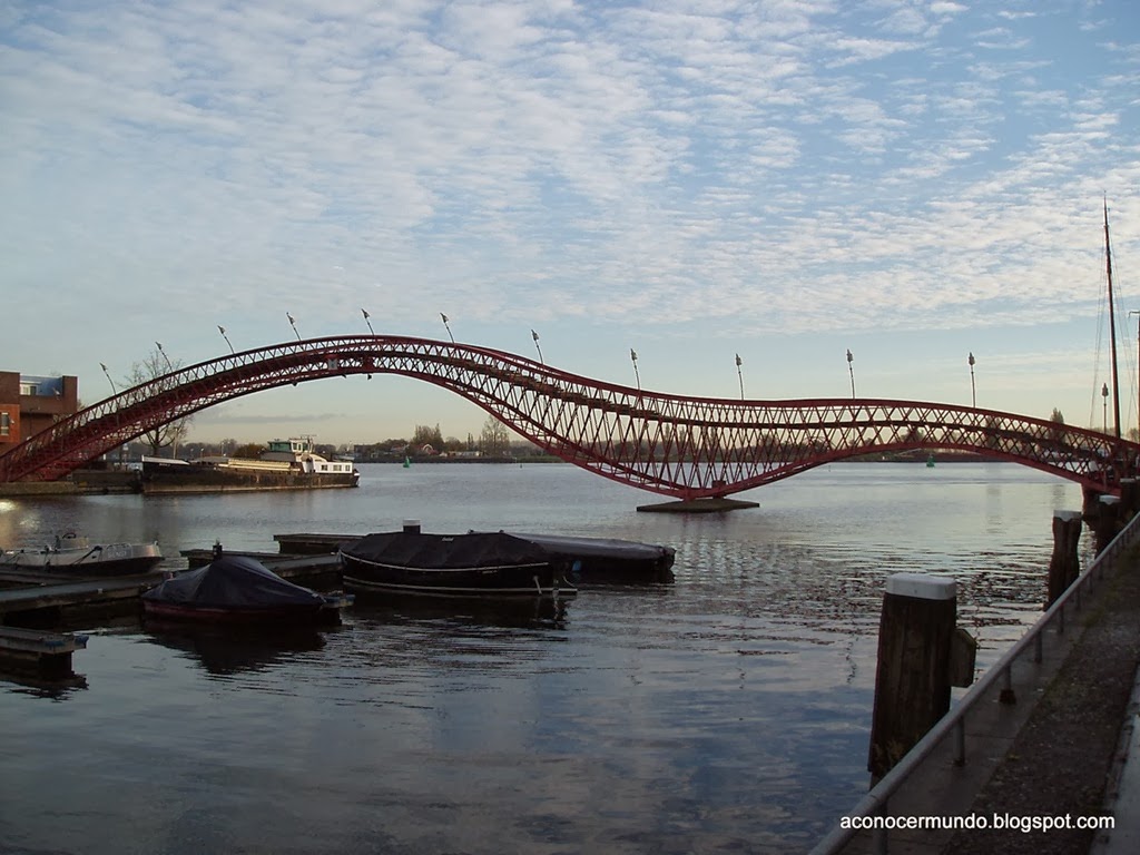 [Amsterdam.-Puente-Pythonbrug-Puente-%255B33%255D%255B2%255D.jpg]