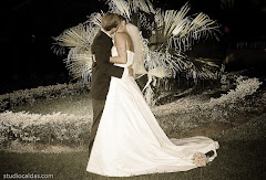 Album (digital) de fotos de Carla + André do Studio Caldas, do Rio de Janeiro, RJ. Lincoln Caldas e equipe fazem fotos de casamento (fotografias de casamentos), fotos de making-of (making of de noiva), fotos em estudio (ensaios fotograficos), fotos de casal (ensaios fotograficos de e-session), fotos de familia, videos de casamento (filmagem de casamentos), videos de making-of e clipes de casamento. Fotojornalismo e videojornalismo no Rio de Janeiro, RJ. fotos casamento rio de janeiro fotografias casal rj foto eventos familia noiva ensaio fotografico videos galeria noivas fotografo evento casar retrato fotografía para madrinhas ver maquiagem