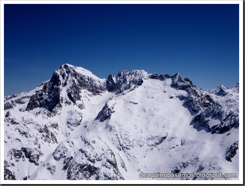 Arista NO y Descenso Cara Oeste con esquís (Pico de Arriel 2822m, Arremoulit, Pirineos) (Isra) 9438 Arista NO y Descenso Cara Oeste con esquís (Pico de Arriel 2822m, Arremoulit, Pirineos) (Isra) 9438