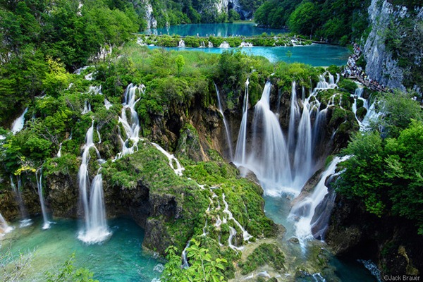 بحيرات بليتفايس في كرواتيا  Plitvice-Lake-Croatia_thumb%25255B2%25255D