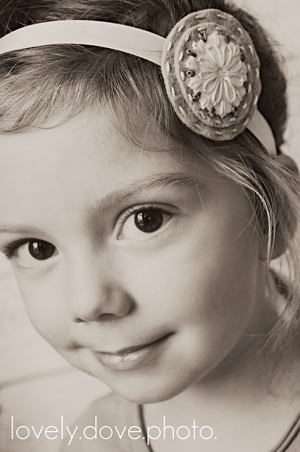 [felt%2520medallion%2520headband%2520tutorial%255B4%255D.jpg]