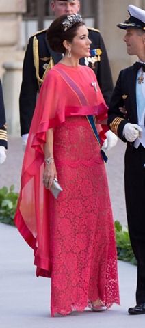 [1150461-crown-prince-frederik-and-crown-620x0-1%255B4%255D.jpg]