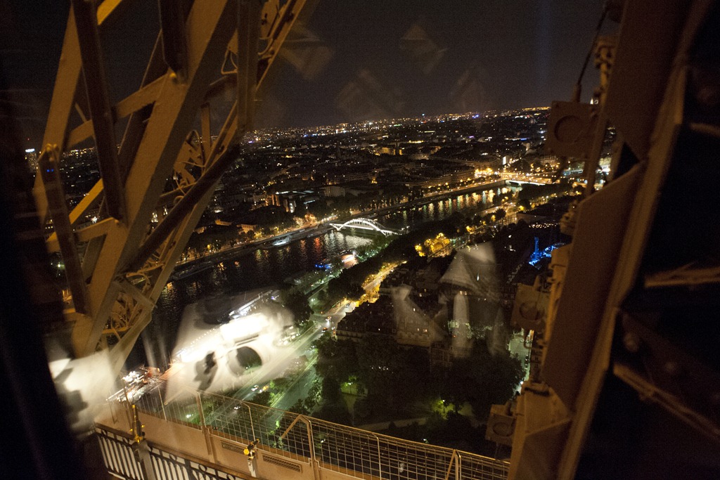 [EiffelTower%255B3%255D.jpg]