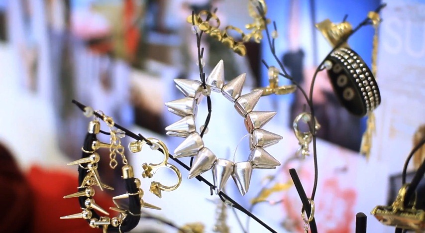 [spiked-studded-bracelets-jewellery-t.jpg]