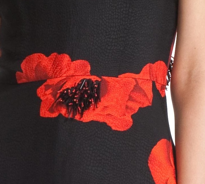 [embellishedflaredfrock-8chh87-blackscarlet-a_41%255B4%255D.jpg]