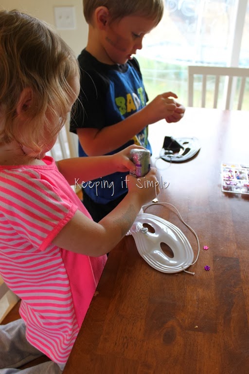 [plastic%2520masks%2520%25283%2529%255B9%255D.jpg]