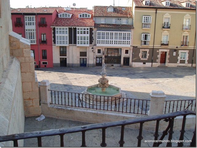 004-Burgos. Plaza de Santa María - P7190289